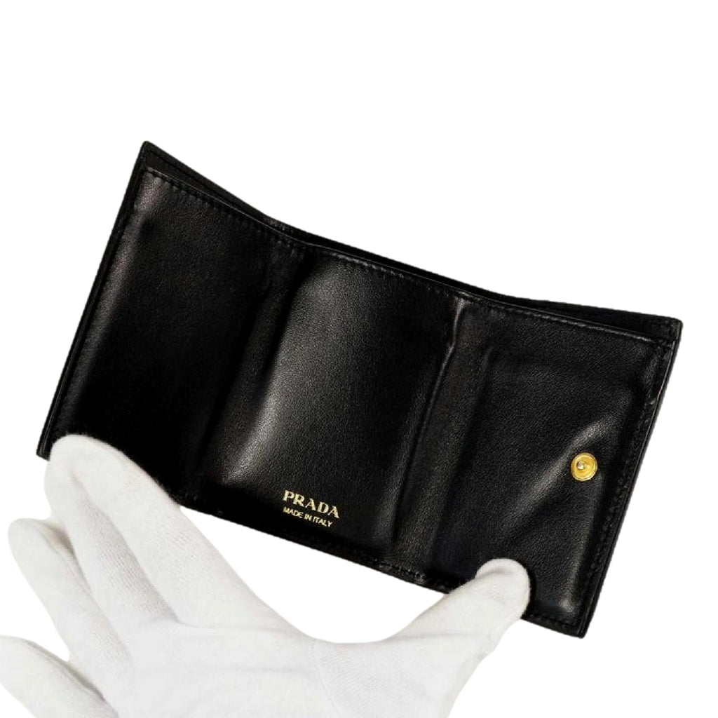 Stylish Prada Envelope Trifold Wallet - Compact & Elegant Accessory