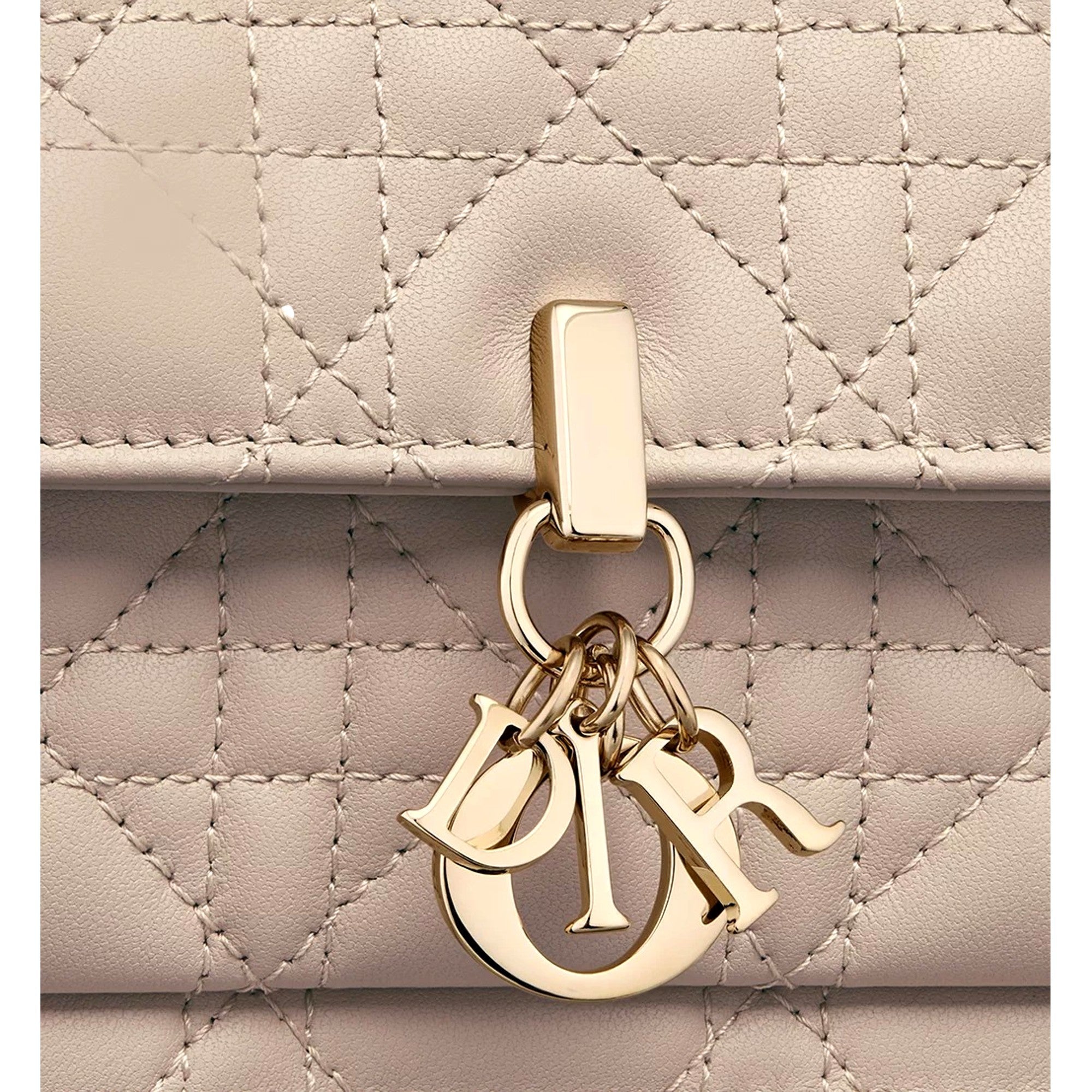 My Dior Daily Pouch: Elegant Beige Lambskin with Chain