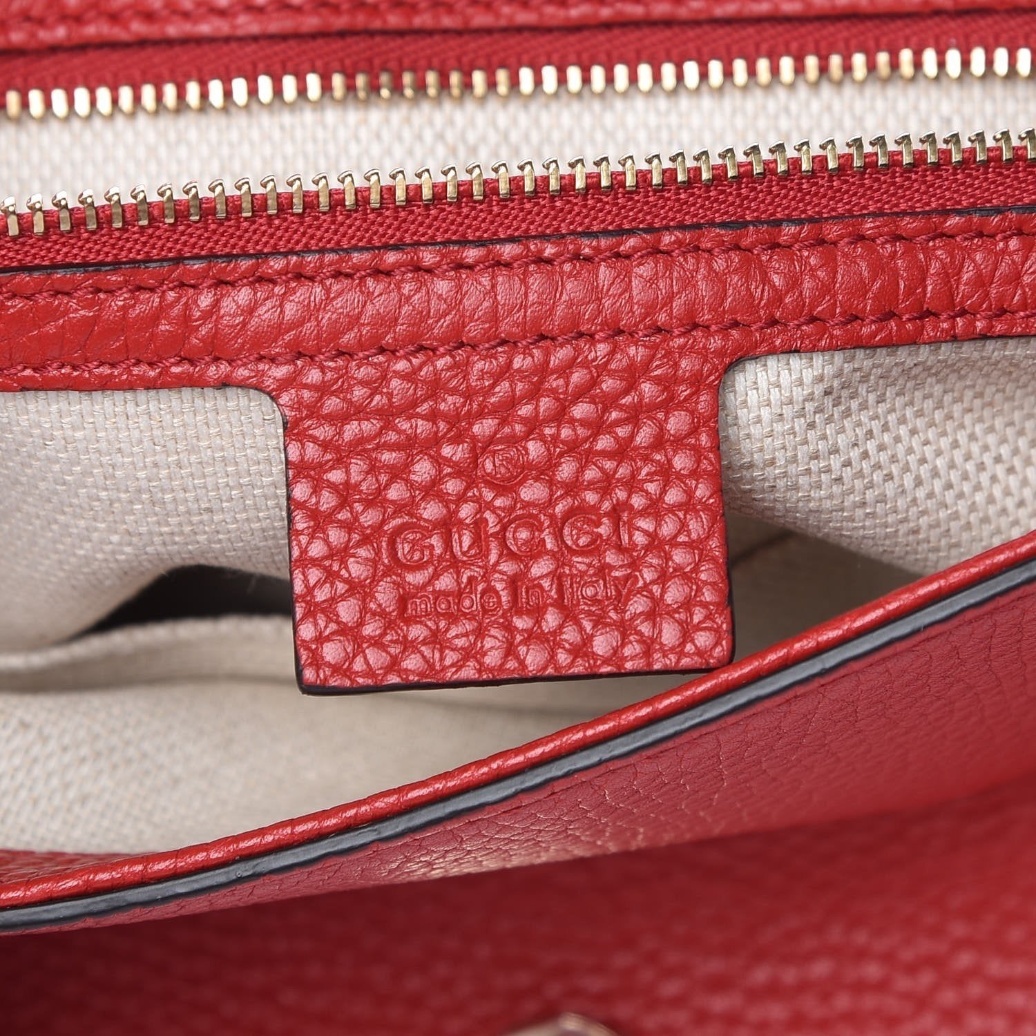 Gucci Soho Disco Red Leather Bag - Stylish Crossbody for Any Occasion