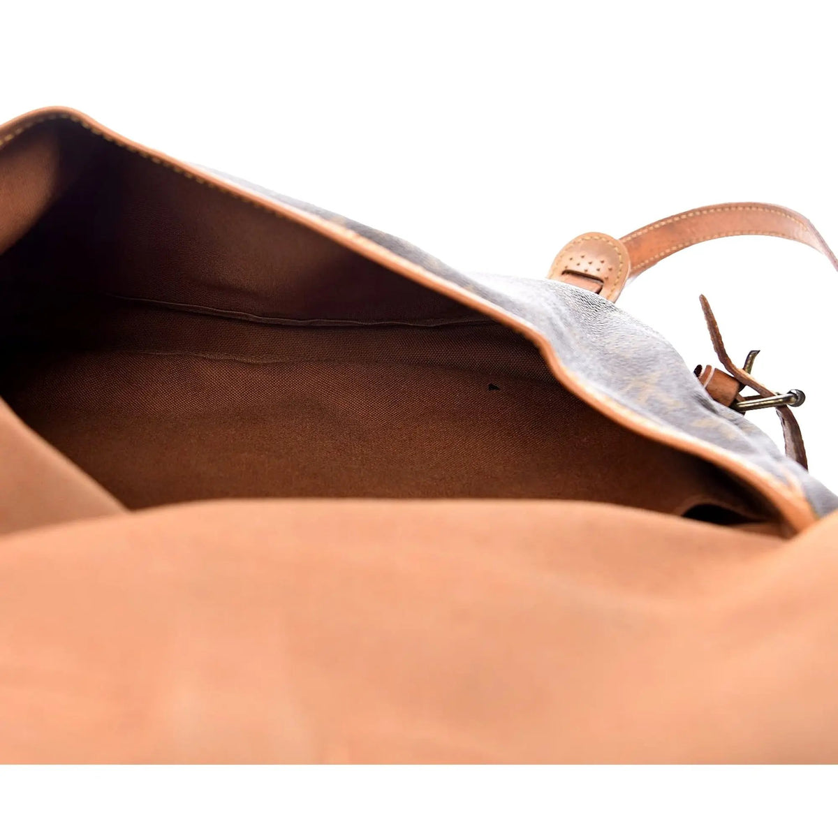 Louis Vuitton Saumur 30 Bag: Vintage Style, Luxury Canvas