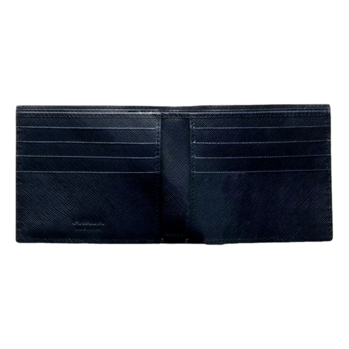 Prada Saffiano Leather Wallet – Elevate Your Style with