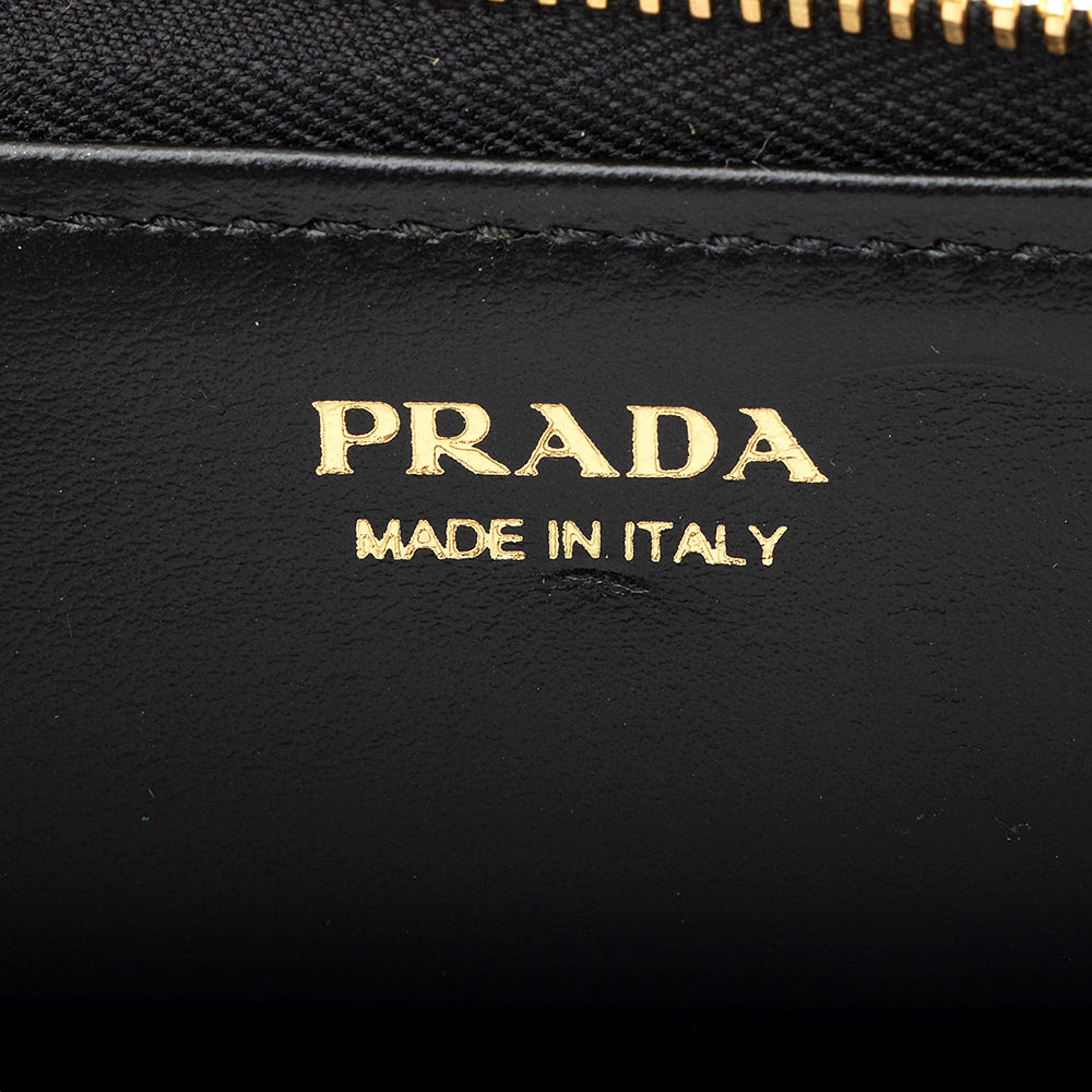 Prada Vitello Move Key Case Holder Wallet – Luxury Black Leather -   Shop Bags