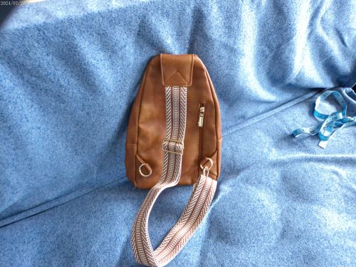 Stylish Retro Bag: Versatile Brown Crossbody Bag for Everyday Use -  