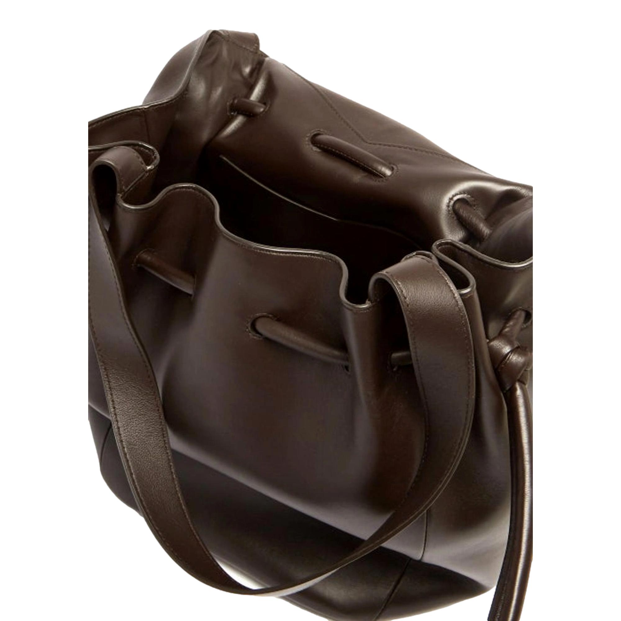 Bottega Veneta Shoulder Bag - Elegant Large Brown Calfskin Style