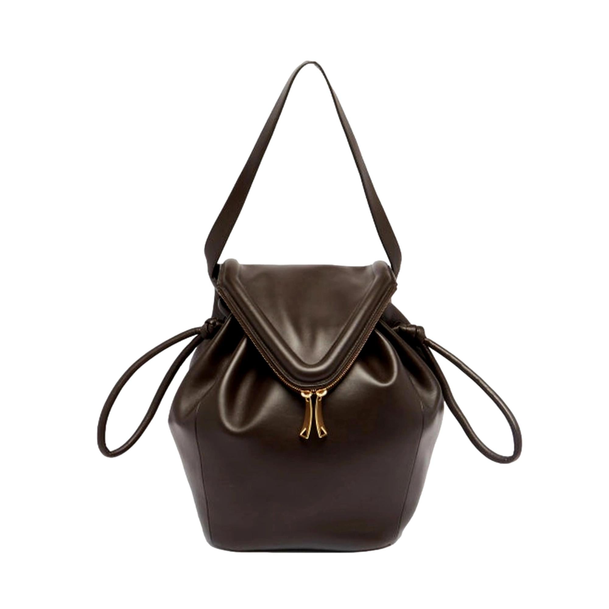 Bottega Veneta Shoulder Bag - Elegant Large Brown Calfskin Style