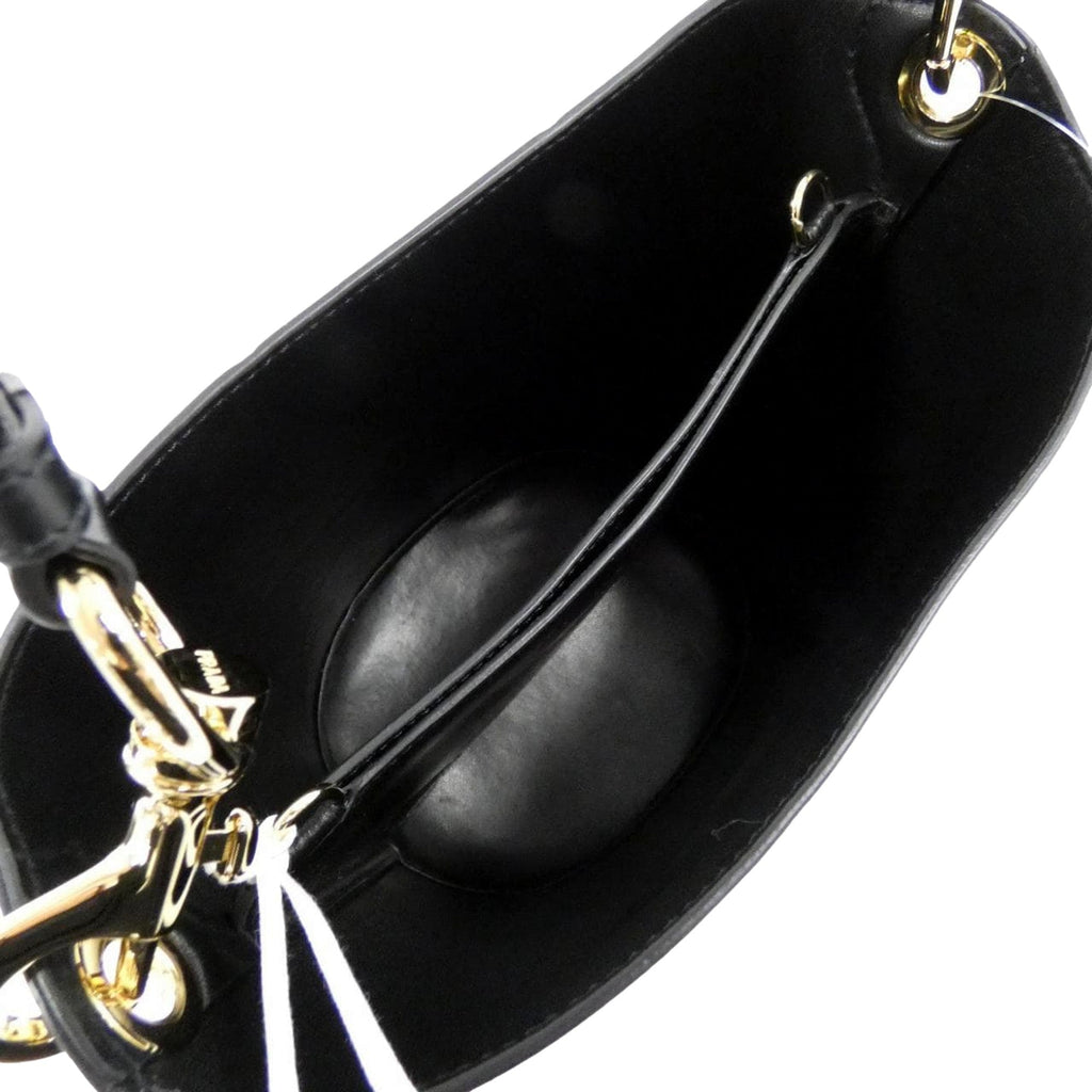 Stylish Prada Bucket Bag: Black Crossbody Bag for Elegance & Function