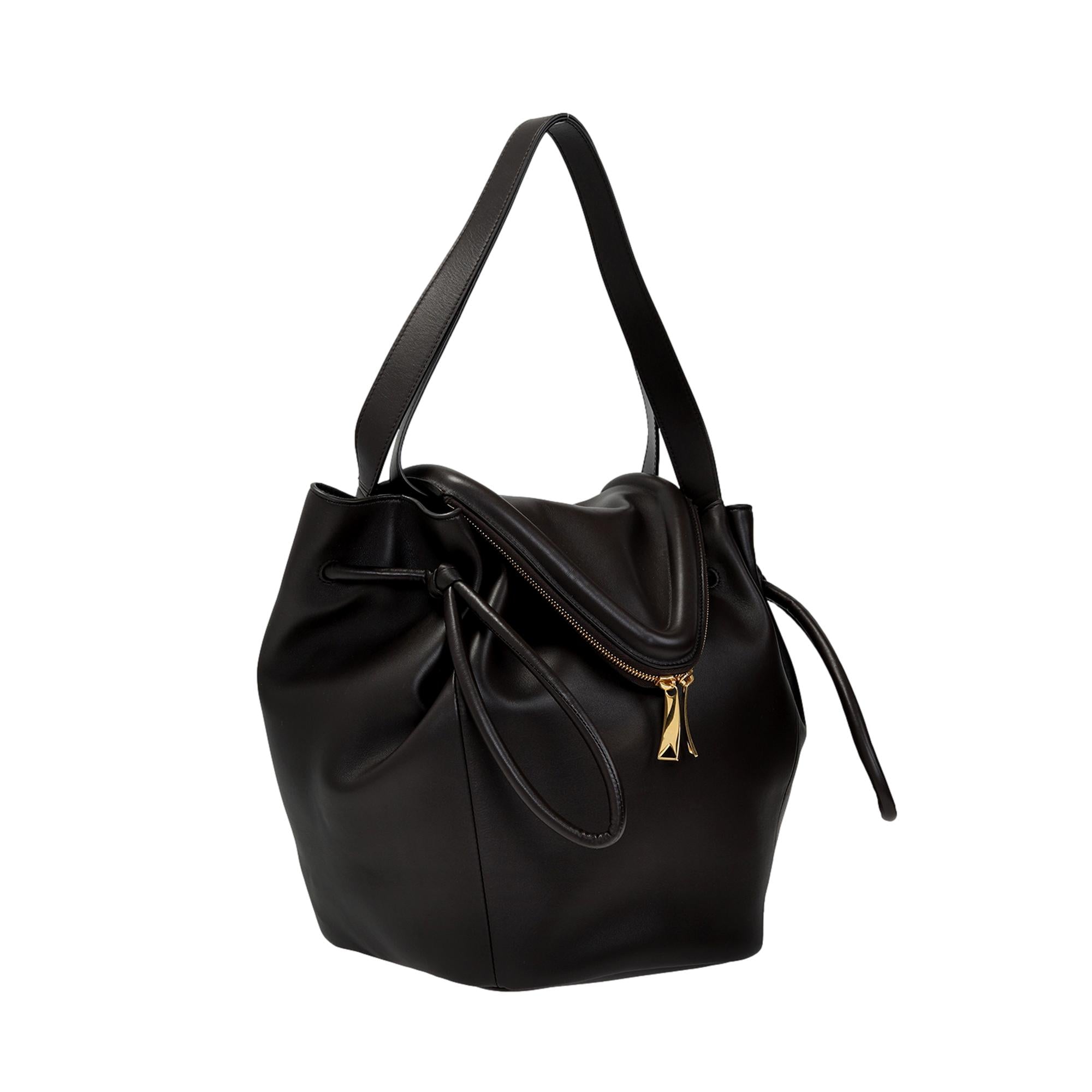 Bottega Shoulder Bag - Elegant Black Calfskin for Timeless Style