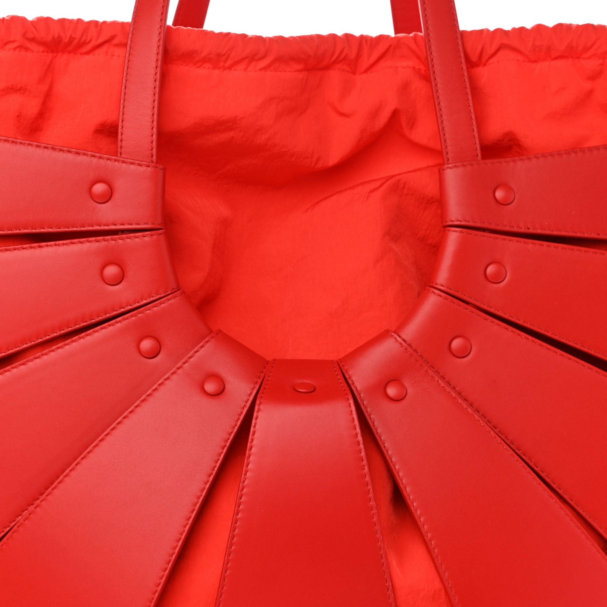 Bottega Veneta Shell Bag - Chic Chili Tomato Calfskin Handbag -  