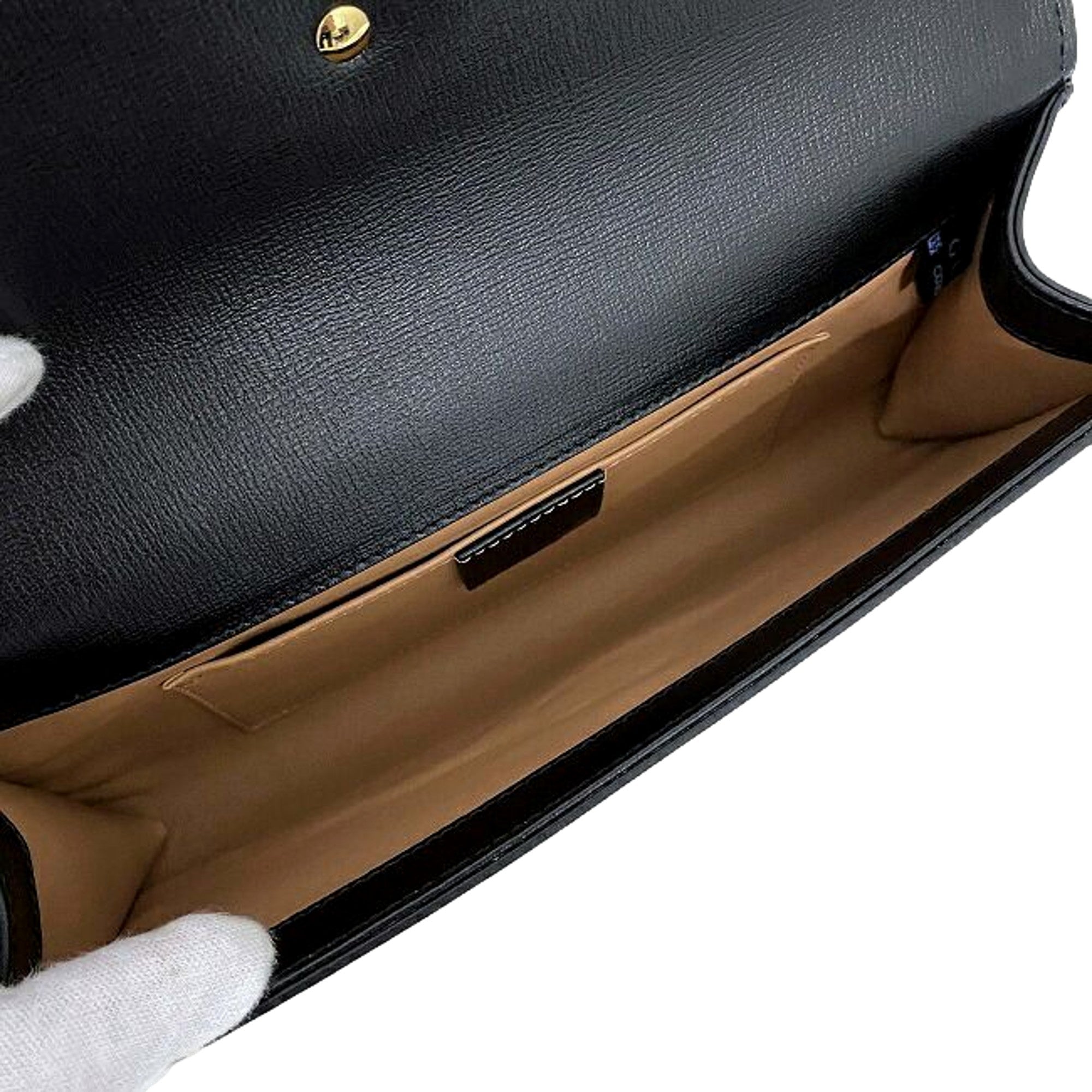 Gucci GG Black Leather Clutch - Elegant & Versatile Accessory