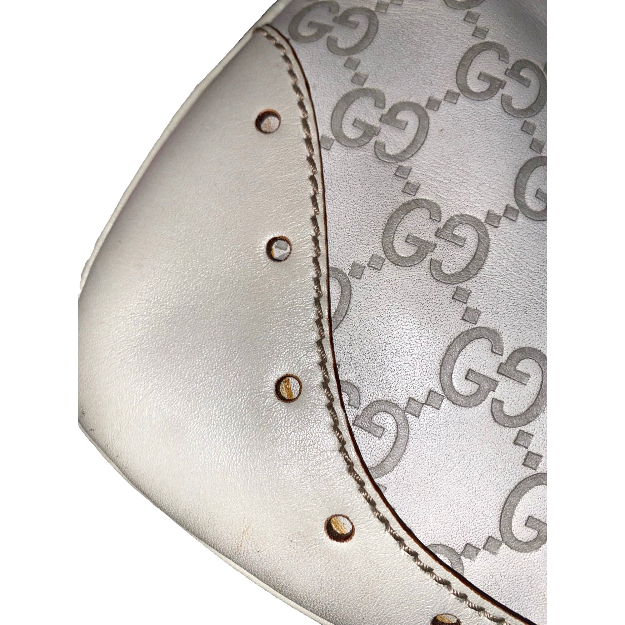 Gucci Hobo Leather Handbag: Chic White Guccissima Pre-Owned Style