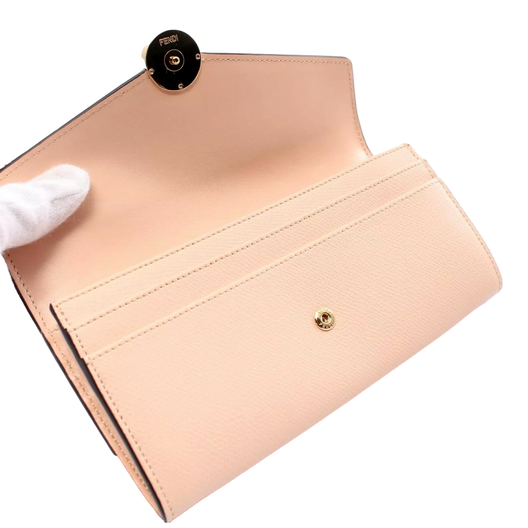 Elegant Envelope Wallet: Fendi Womens Wallet in Light Rose Beige Pink