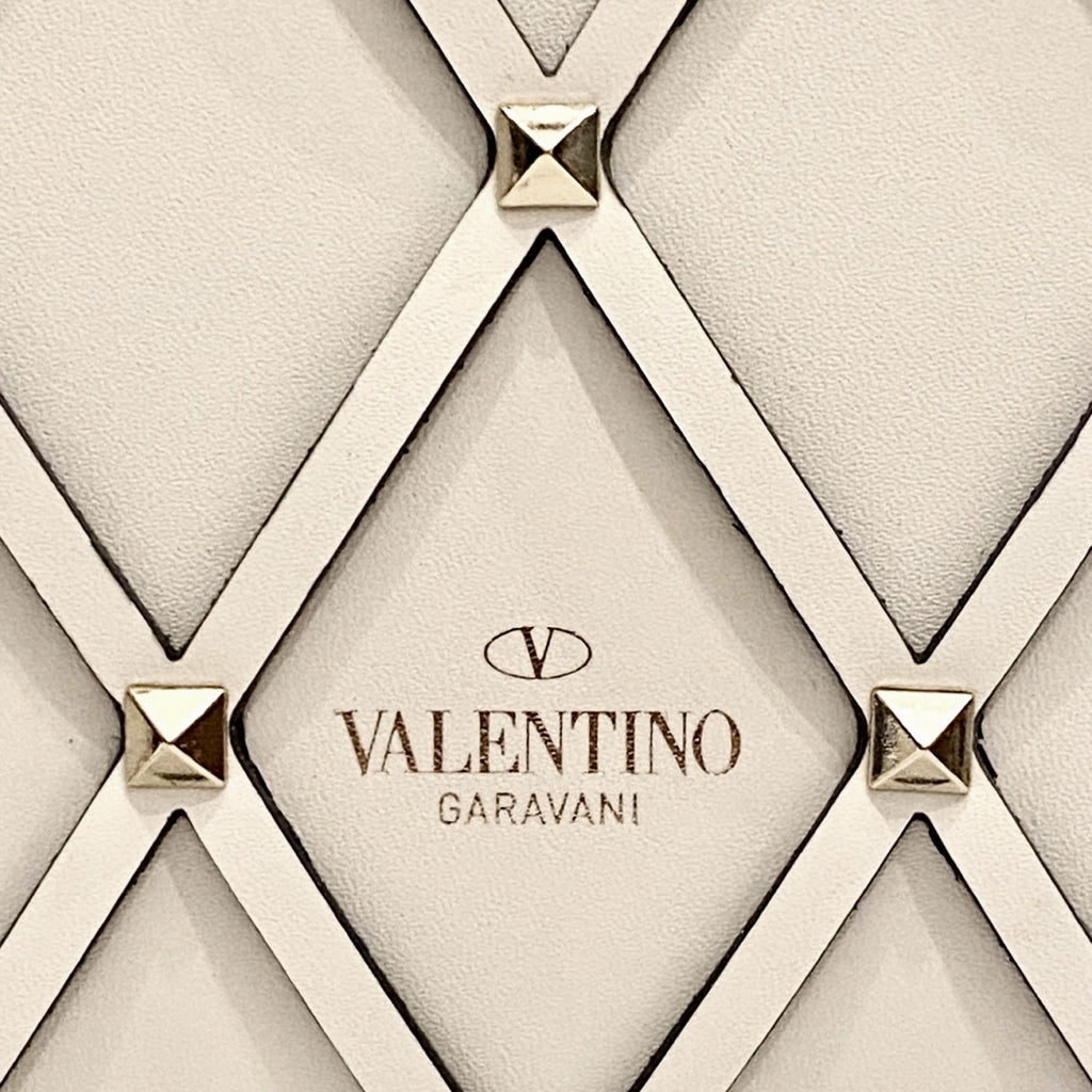 Valentino Garavani Crossbody Tote: Luxury Ivory Leather Bag