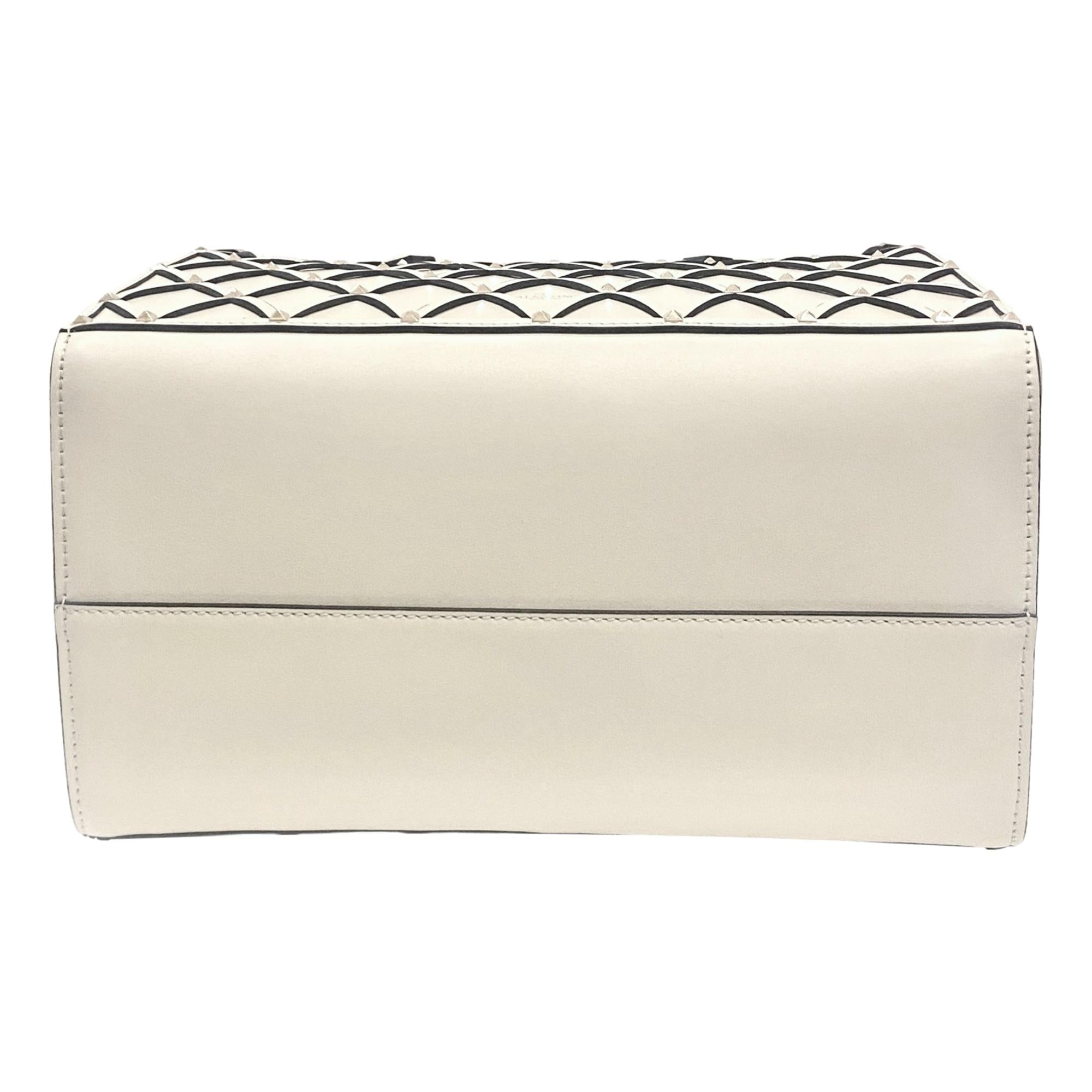 Valentino Garavani Crossbody Tote: Luxury Ivory Leather Bag