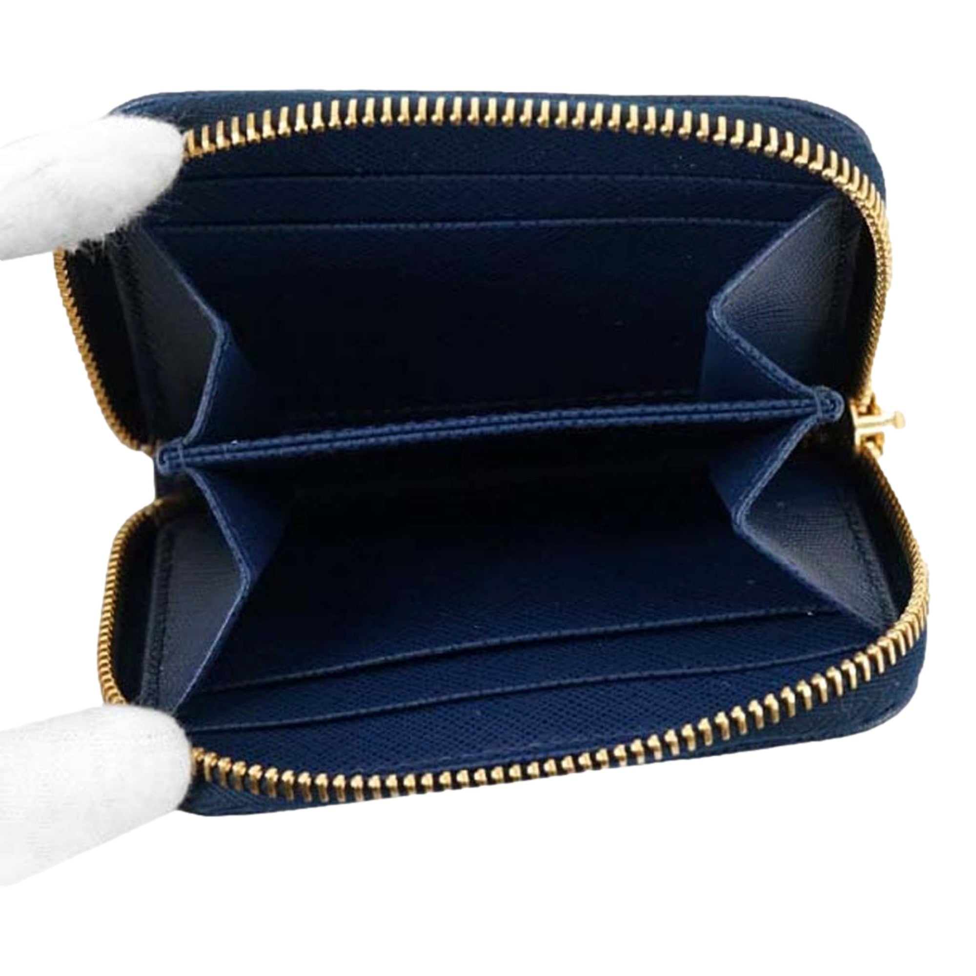 Prada Women's Wallet: Elegant Zippy Coin Purse in Saffiano Leather