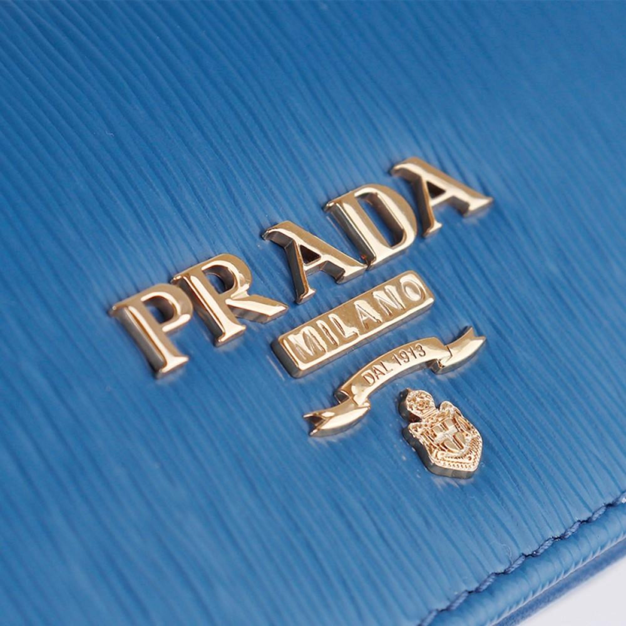 Prada Vitello Move Cobalt Blue Leather Card Case – Sleek & Stylish