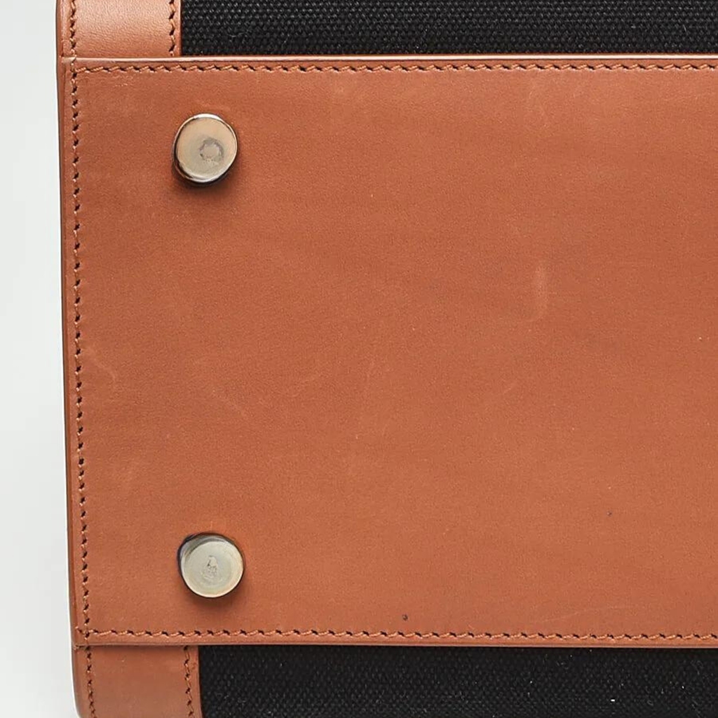 Elegant Saint Laurent Leather Satchel - Versatile Style & Durable