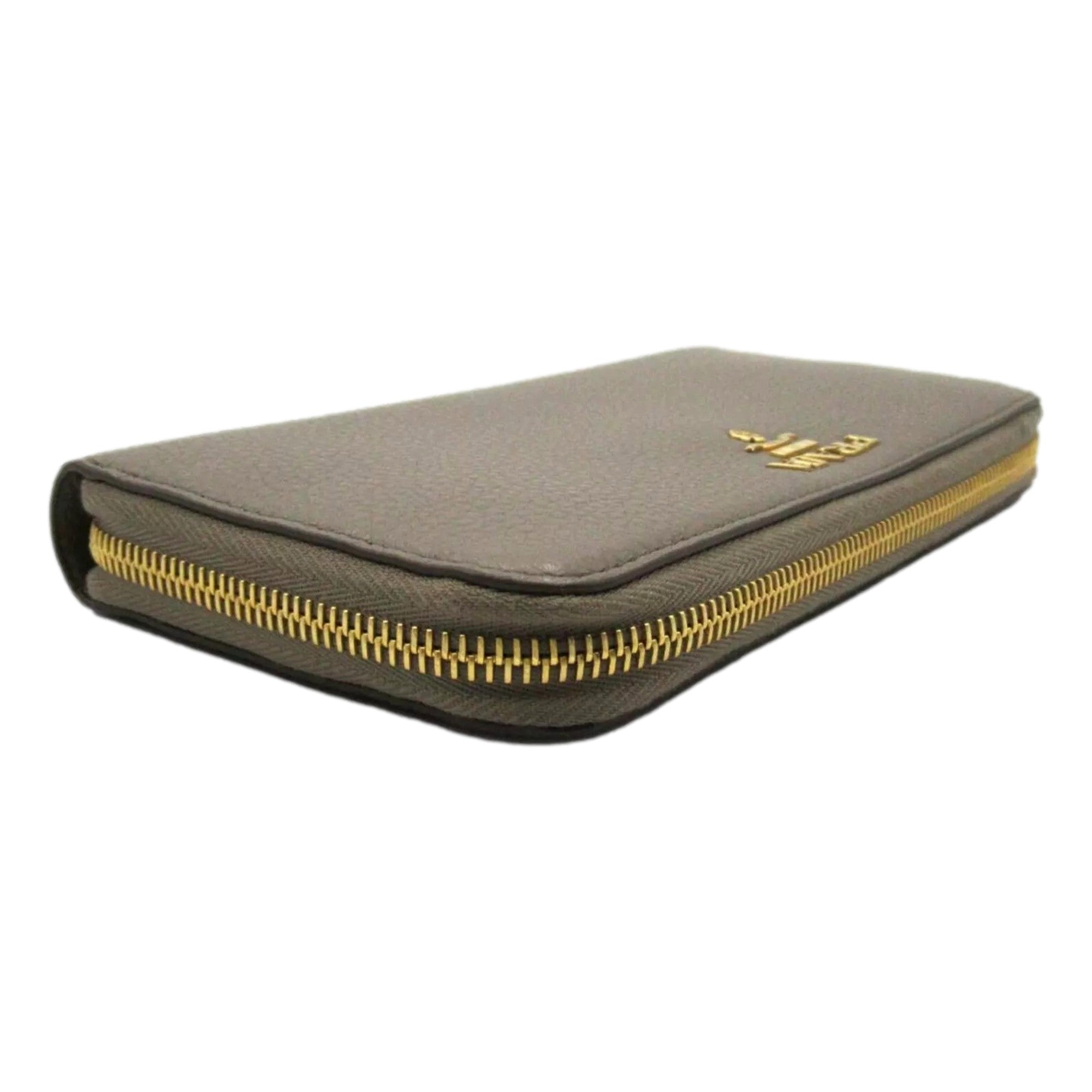 Elegant Leather Wallet: Prada Argilla Grey Wallet, Zip-Around Style
